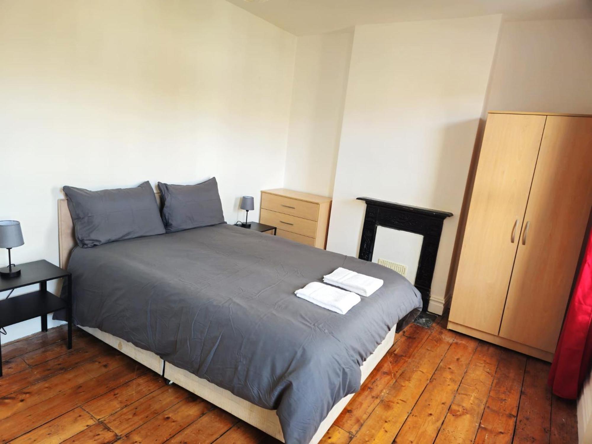 Delightful Room By Gloucester Road Bristol Exteriör bild