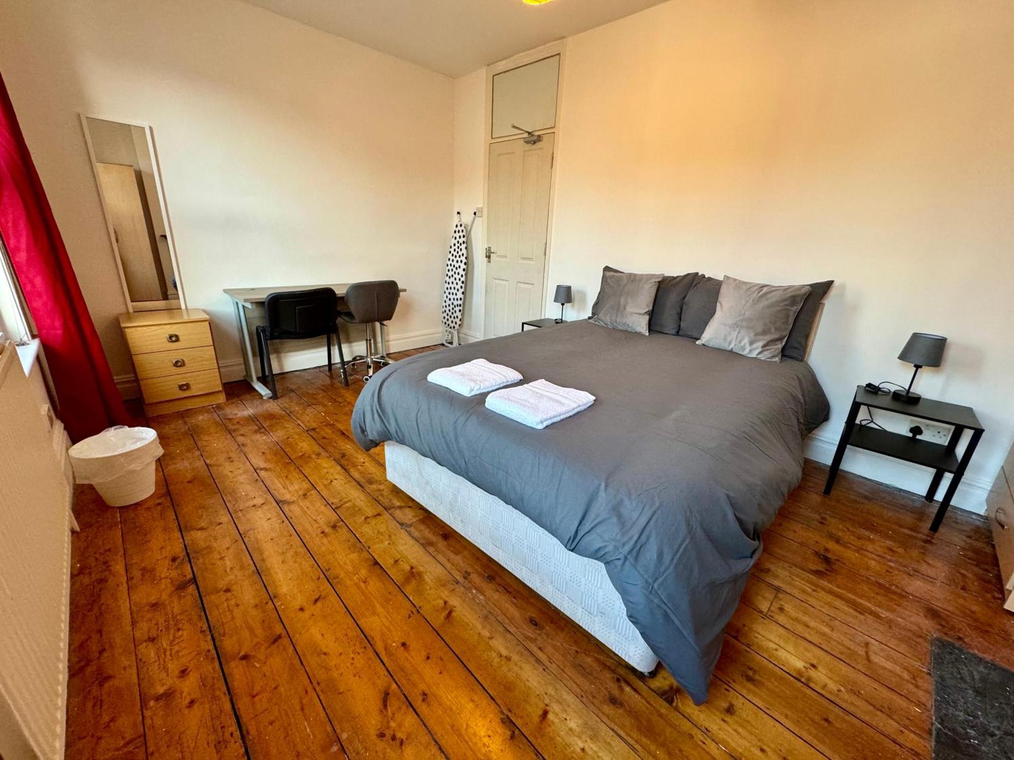 Delightful Room By Gloucester Road Bristol Exteriör bild